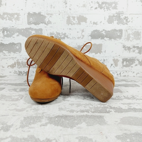 New Kenneth Cole REACTION Deka Tan Suede Lace Up Wedge Bootie C235 - Picture 8 of 11